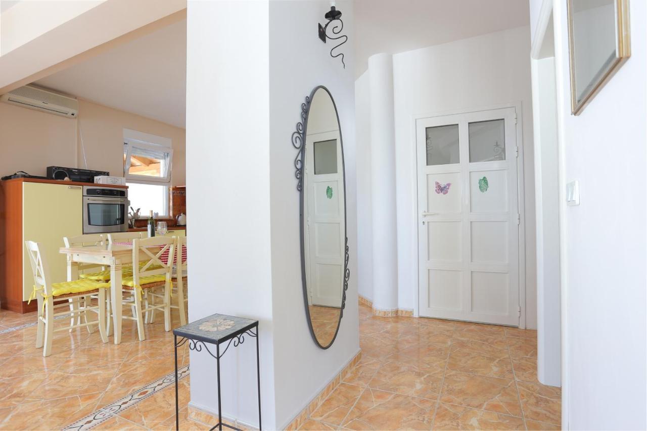 By The Sea Lokva Rogoznica, - 13226 Apartment *
