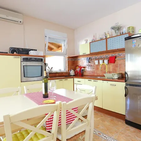 Apartments By The Sea Lokva Rogoznica, Omis - 13226 Zewnętrze zdjęcie